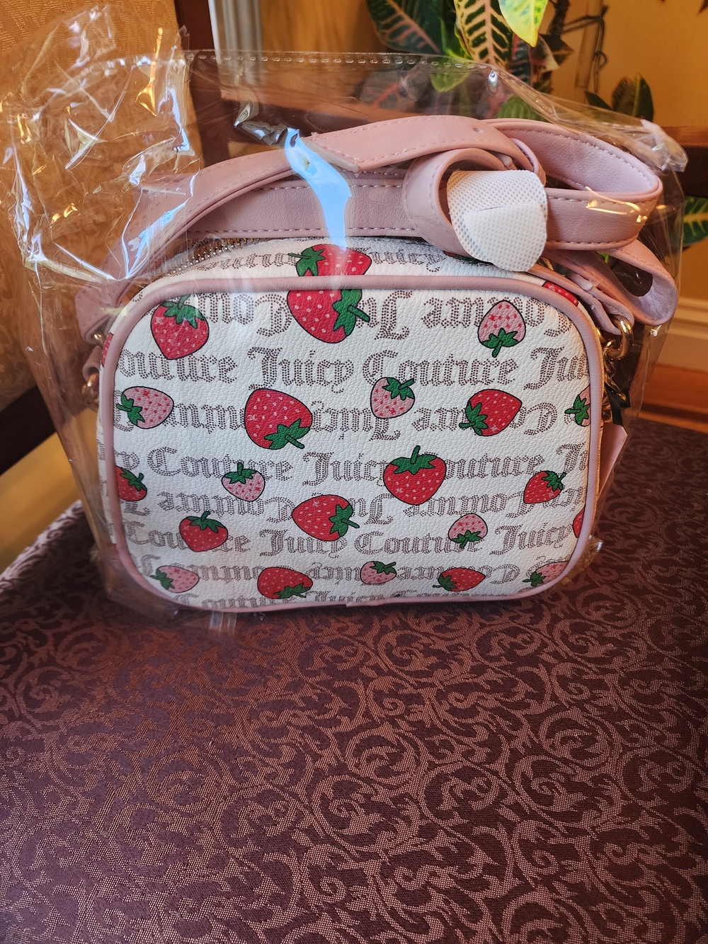 Juicy Couture Strawberry Crossbody Bag 🍓💕 NWOT - Picture 3 of 3